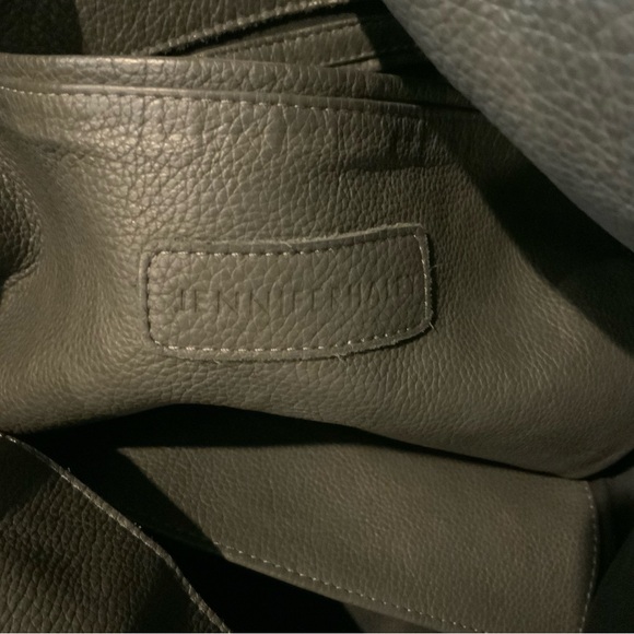 Jennifer Haley Large Sophisticated Shopper - Picture 5 of 11